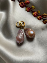 Load image into Gallery viewer, Baroque freshwater pearl earrings in Salmon pink
