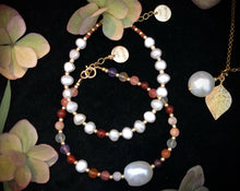 Load image into Gallery viewer, Bracelet with Baroque freshwater pearl and half gemstones