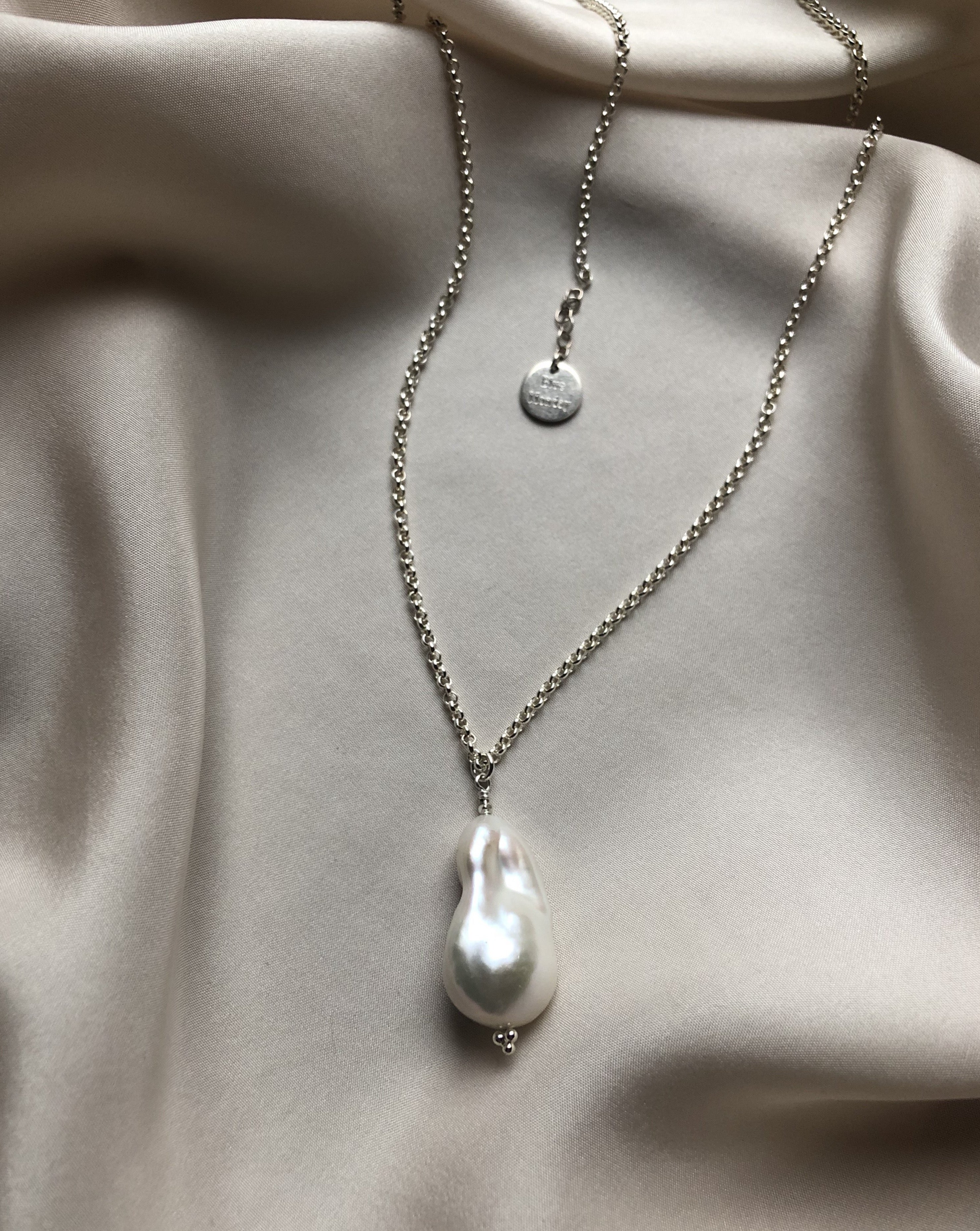 【HYERES LOR】25SS★ H Edit Silver (Y) Freshwater Pearl L NC HYERES LOR】25SS☆ H Edit Silver (Y) Freshwater Pearl L NC