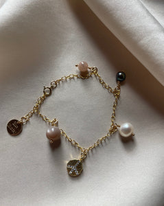 Moonstones and Freshwater pearls, Bracelet